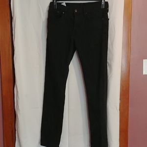 Black Levi's slim fit jeans